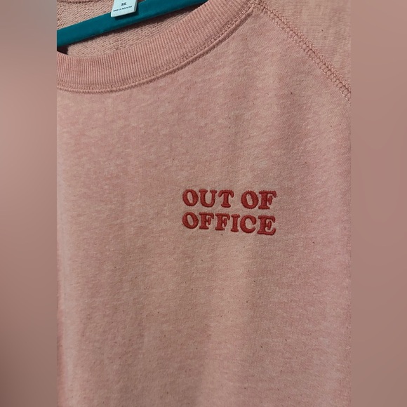 Old Navy xxl out of office embroidered Pink Crew Neck Sweater - Picture 4 of 5